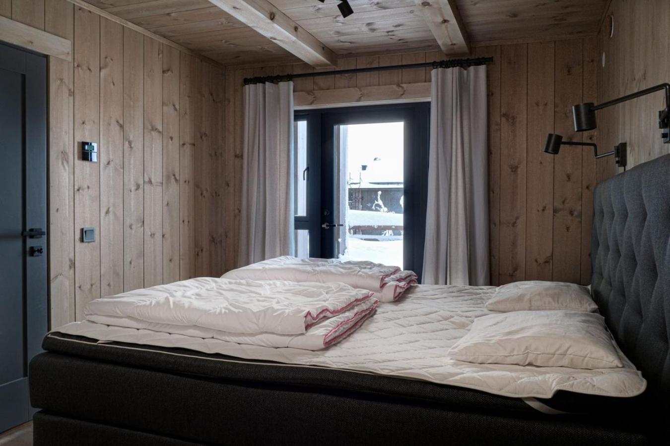 Ski-In/Ski-Out | Wi-Fi | Sauna | Pets Allowed Лофсдален Екстериор снимка